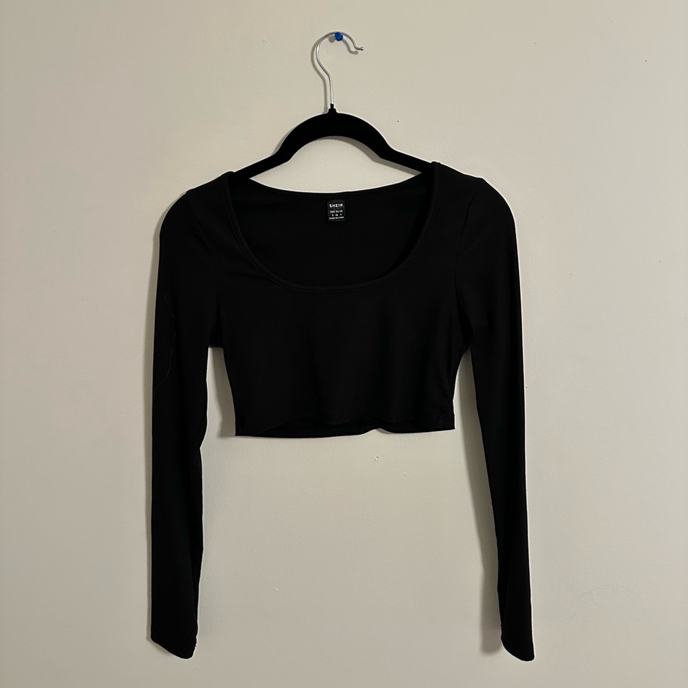 Black Long Sleeve Crop Top